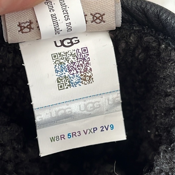 Brand New UGG Mens Wool & Genuine Leather Touchscreen Tech Gloves Faux Fur Lined - Picture 9 of 13